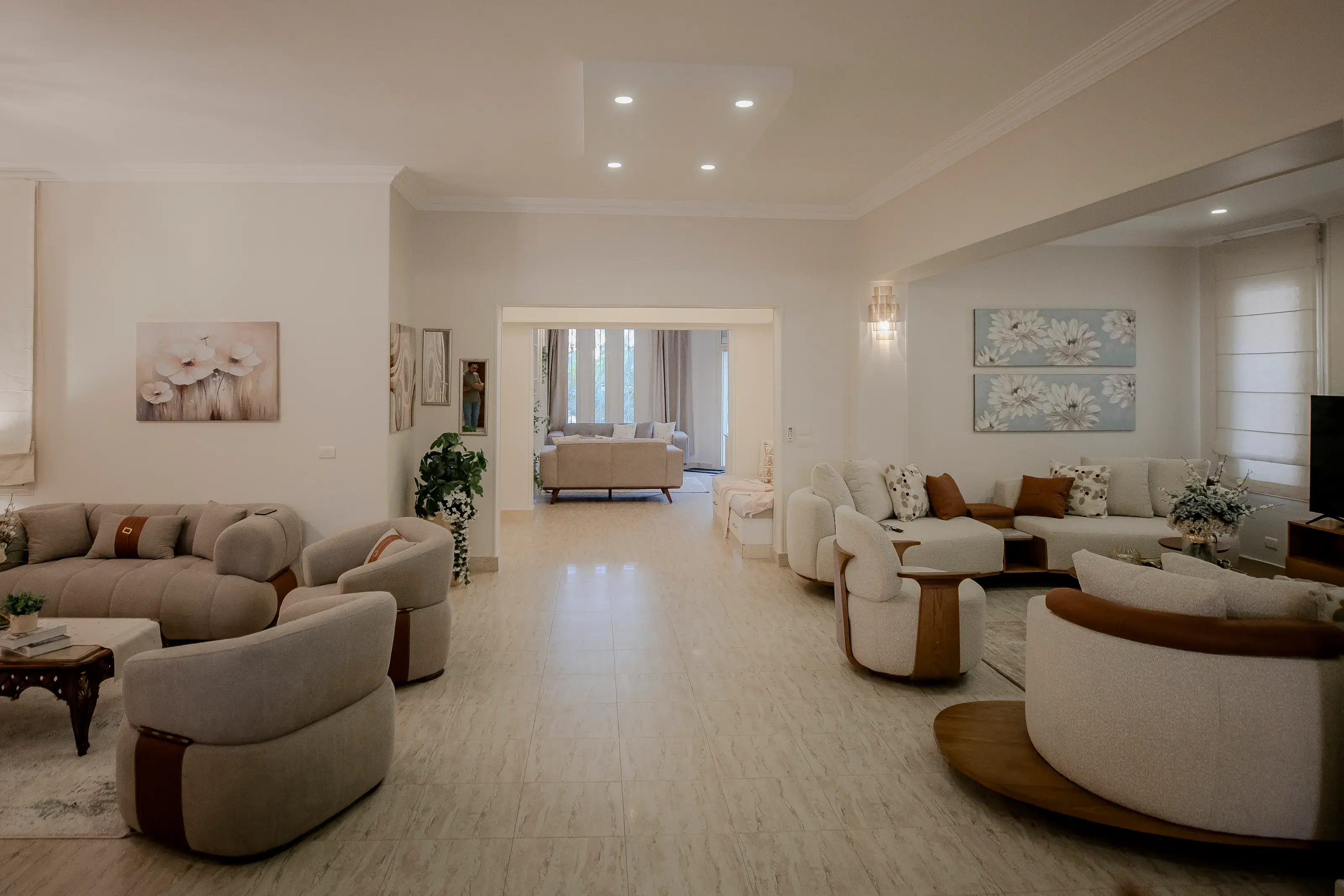 Grand Living — 16