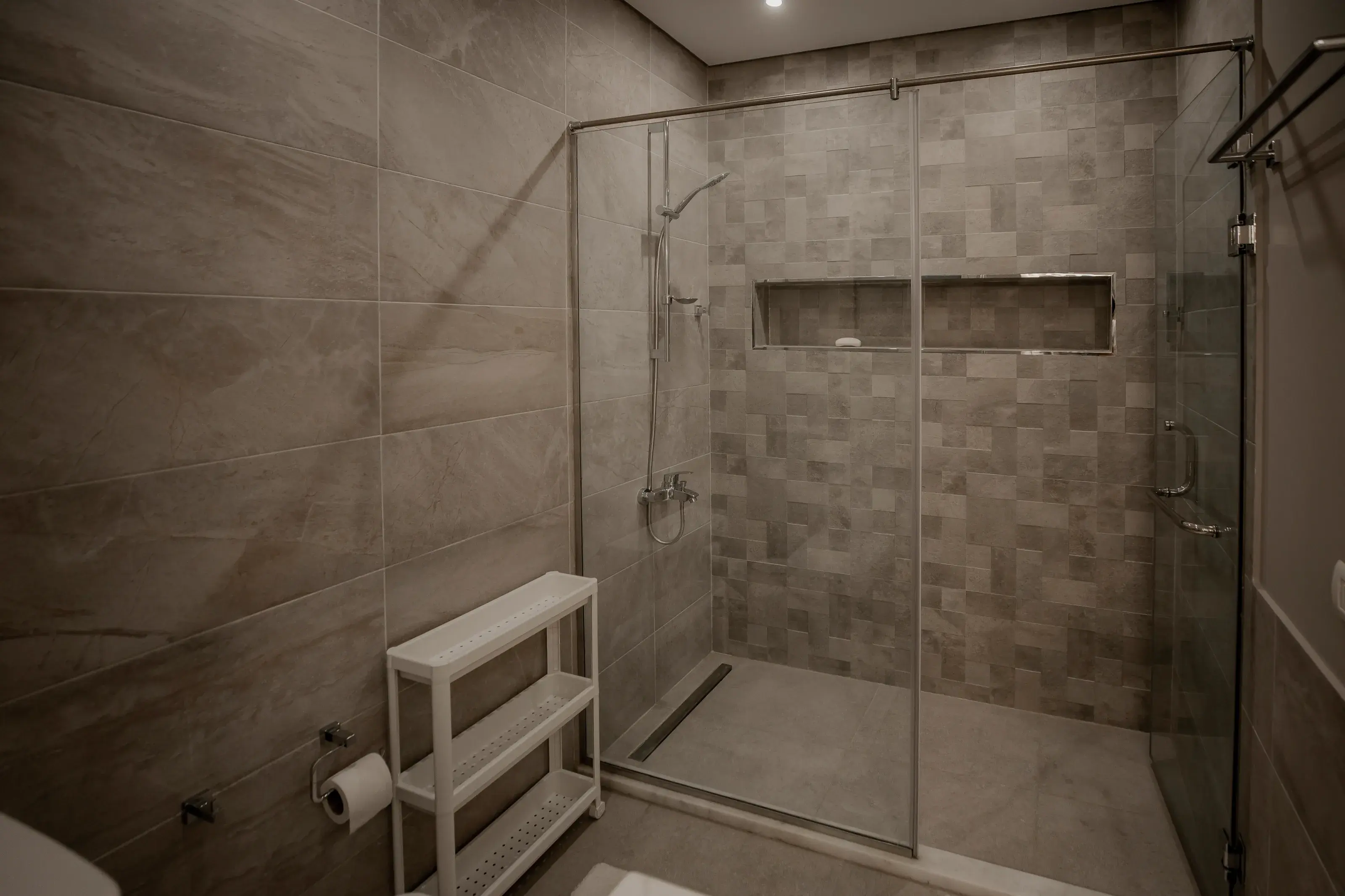 Suite I — 5