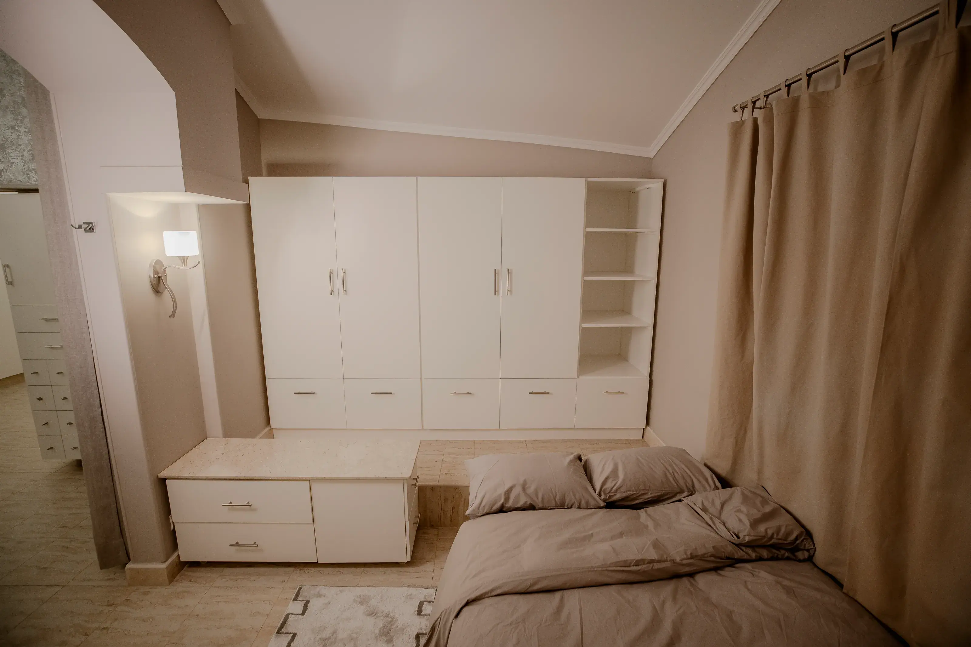 Suite III — 9