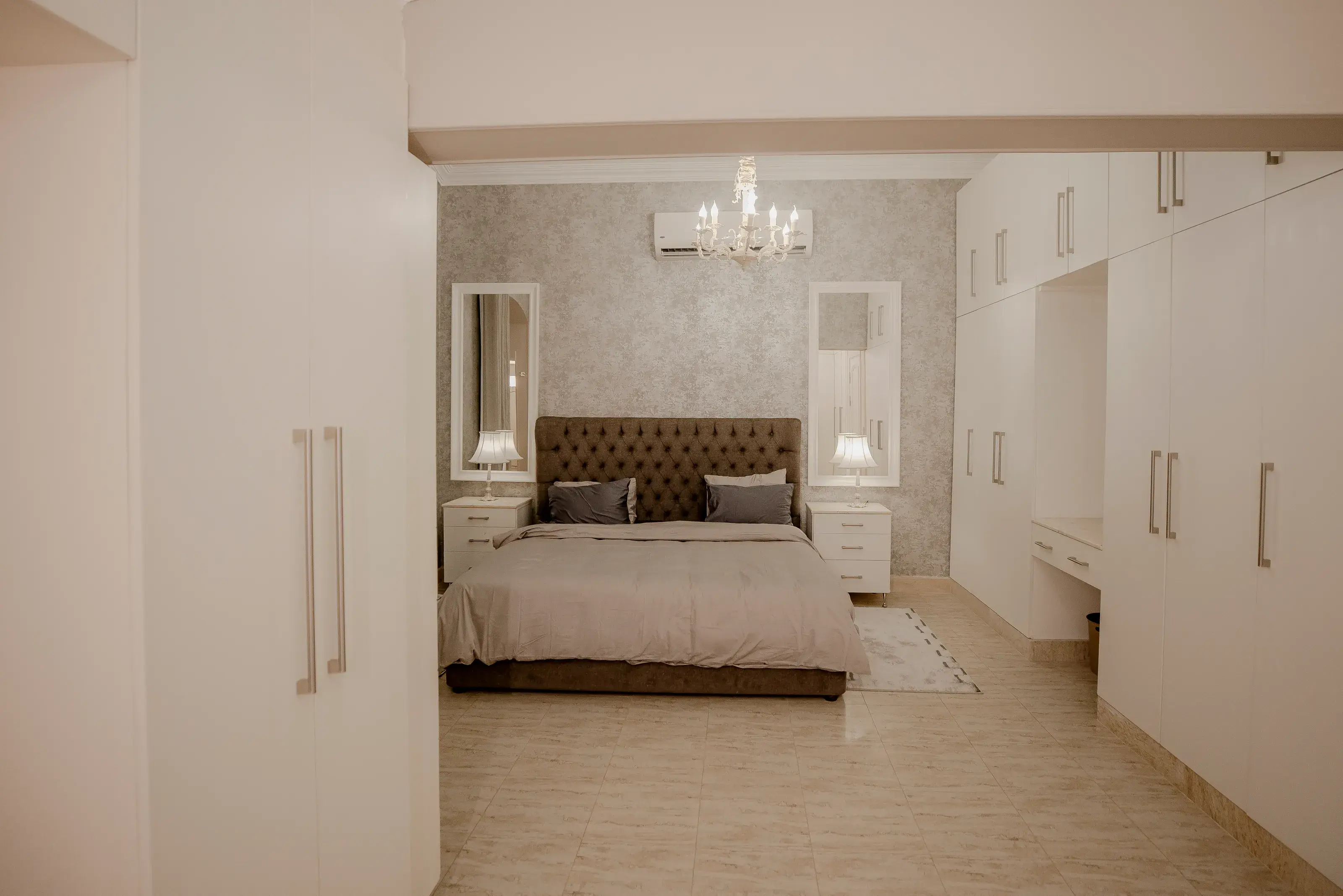 Suite III — 13